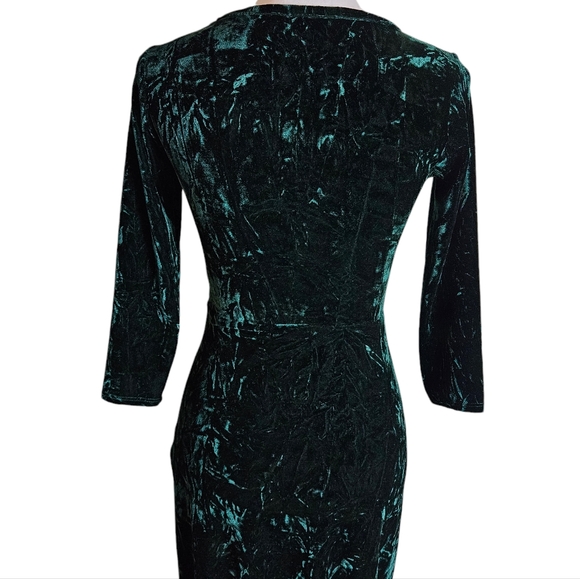 Lulu's Keep Love Alive Crushed Velvet Forest Green Maxi Dress Sz S Keyhole Slit - Picture 8 of 16